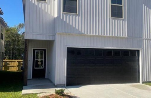 Highlands - Perkins House | Luxurious New 3b/2.5bath 4 miles from LSU