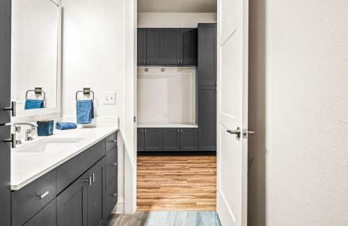 West Oak Hill Apartment | Luxurious New Unit 1Bd1Ba Pool, Golf Sim