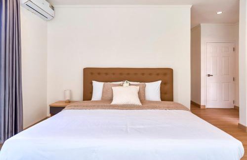 Chang Khlan Villa | Luxurious Oasis in Heart of City by Night Bazaar