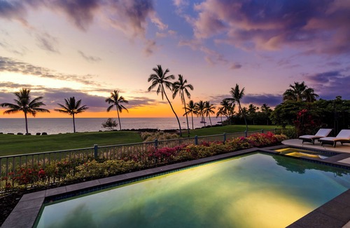 Kailua-Kona House | 🌴Luxurious Oceanfront Home on Golf Course – Paradise Awaits – Golf Package Available🌴