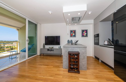 Gorinka Apartment | Luxurious penthouse style apartment, panoramic sea and mountain view