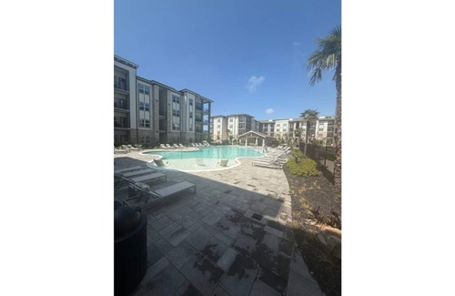 McDonough Apartment | Luxurious Plush Apartment