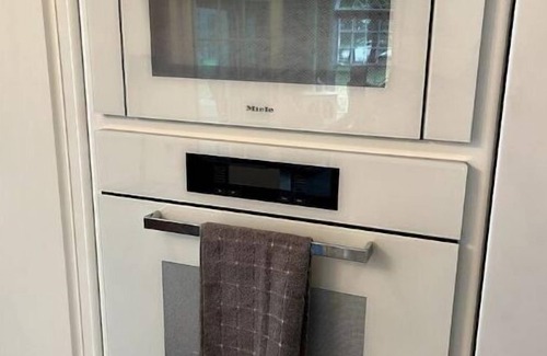 Cloverly House | Luxurious, Serene Historic Mansion 7 bd/3.5ba