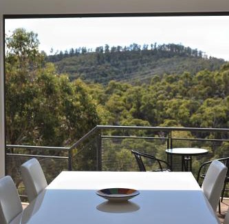 Geilston Bay House | Luxurious, Tranquil and Private