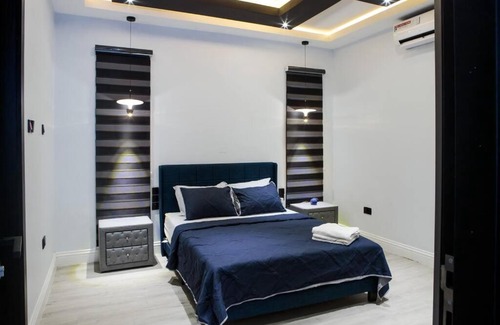 Magboro Villa | Luxurious Villa & Vacation Home - Starlink Wi-Fi & Swimming Pool