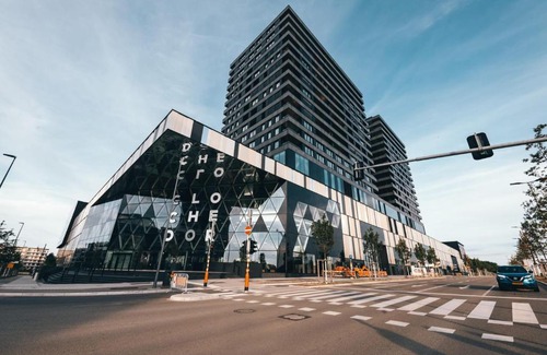 Gasperich Apartment | Luxury 1 BR Apt w Spa, Fitness & Swimming Pool - Zenith Towers