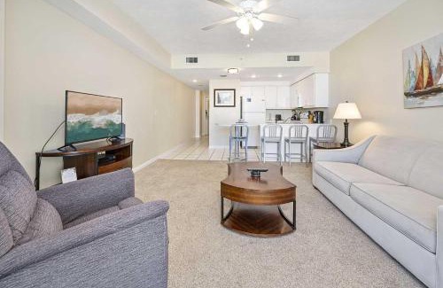 Brush - Stewarts House | Luxury 18th Floor 1 BR Condo Direct Oceanfront Wyndham Ocean Walk Resort Daytona Beach | 1808