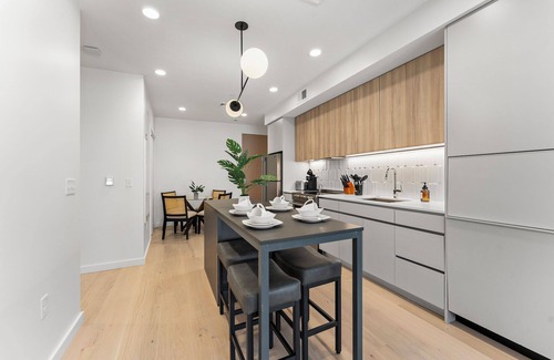 Columbus Park - Andrew Square Apartment | Luxury 1BR Near Broadway Southie 9336
