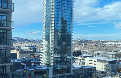 Connaught Condo | Luxury 2 bedroom, 2 bath condo in the beautiful west end of downtown Calgary.