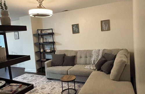 Leadsville Apartment | Luxury 2-bedroom apartment in downtown Elkins.