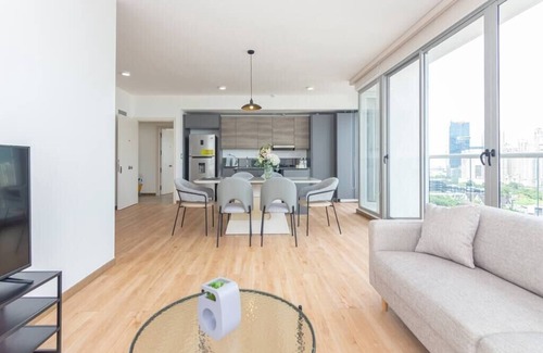 Marbella Condo | Luxury 2 BR apt free parking ocean balcony
