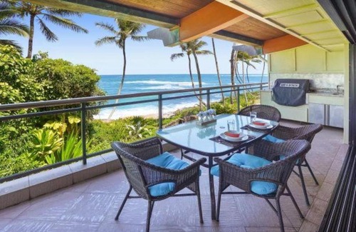 Wailua House Lots Apartment | Luxury 2-Story Oceanfront Condo w/Views & Pool