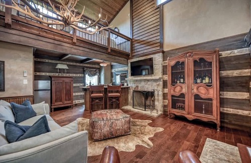 Fredericksburg Cabin | Luxury 23-ac Ranch Casita With Hot tub