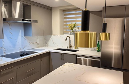 Richmond Hill House | Luxury 2BR/2BA Retreat + Netflix + Free Parking –Lake Wilcox-Richmond Hill-VRBO