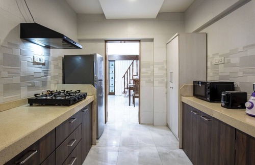 J B Nagar Apartment | Luxury 3 Bed with Private Rooftop - Mumbai Airport