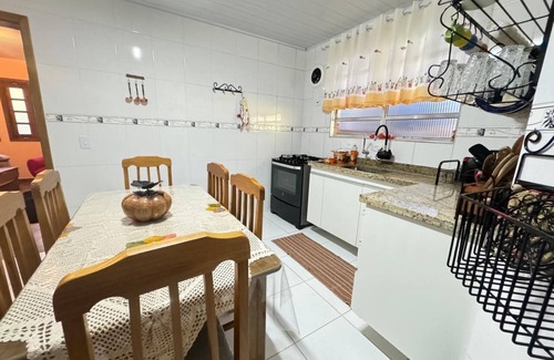Campos do Jordao House | Luxury 3 Bedroom Home