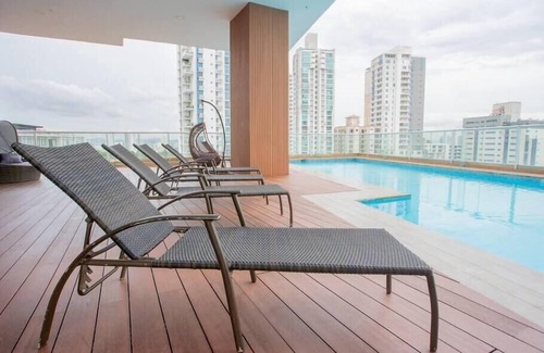 Tumba Vieja Apartment | Luxury 3 Bedroom Oceanview apt w parking balcony