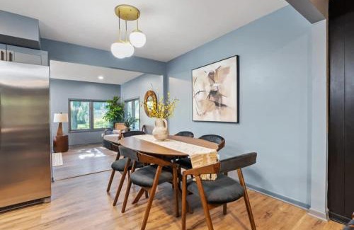 Lemont House | Luxury 3BR with Game Room