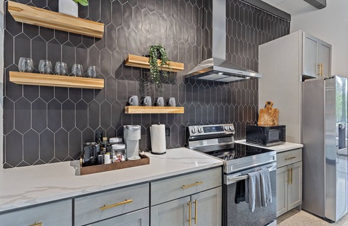 Indian Beach Sapphire Shores House | Luxury 4/3 home by Downtown, the bay and the Keys