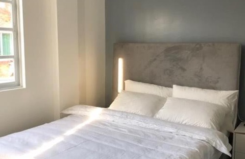 Cainta Apartment | Luxury 4 Bedroom Apartment