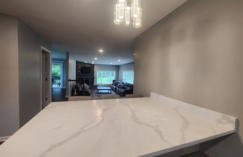Willowbrook House | Luxury 4-bedroom home in beautiful Willowbrook Forest Preserve area with AC WiFi