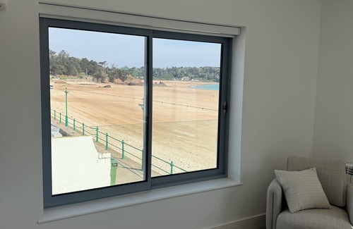 Mont Fiquet Apartment | Luxury 4 double bed apartment directly on the beach in stunning St Brelades Bay.