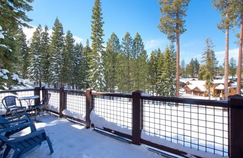 Truckee House | Luxury 4BD True Ski-In/Ski-Out Mid-Mountain Residence - Trailside Northstar
