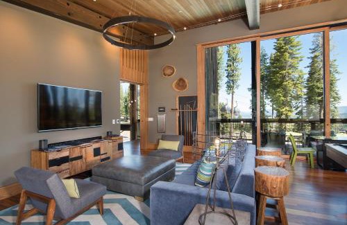 Truckee House | Luxury 4BD True Ski-In/Ski-Out Mid-Mountain Residence - Trailside Northstar