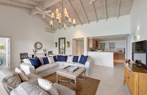 Sunset Crest Villa | *Luxury 4Bed/4Bath Beachfront Villa – Panoramic Ocean Views, Prime Location*