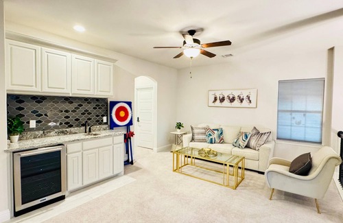 Sachse House | Luxury 4BR/5BA House - Elegance & Comfort Combined, GREAT Family place