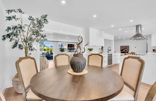 Dana Shores House | LUXURY 4BR Private Pool & Hot Tub, Dock, Bay Access! Sleeps 10- Games & Scooters