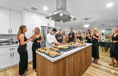 Hunt Club House | Luxury 5BR 17 Beds Retreat | Pool | Spa | Sauna | Events Allowed | Small Weddings