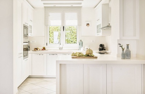 Vathianos Kampos Villa | Luxury 6 Bedroom Villa, Family-friendly, 45 m2 Private Heated Pool, Jacuzzi