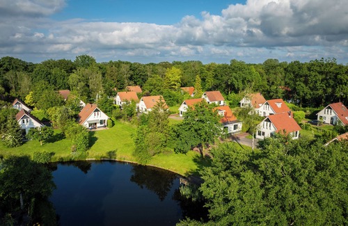 Enter House | Luxury 6-person bungalow in the holiday park Landal Landgoed De Elsgraven