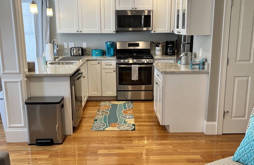 Yachting Village House | Luxury Accommodations