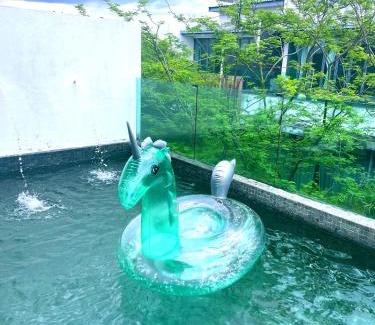 Kampung Pulau Meranti House | Luxury, Affordable and Spacious Private Villa with Swimming Pool & Jacuzzi for 20 plus ppl Cyberjaya