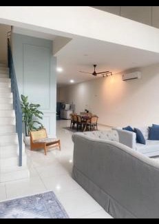 Kampung Pulau Meranti House | Luxury, Affordable and Spacious Private Villa with Swimming Pool & Jacuzzi for 20 plus ppl Cyberjaya