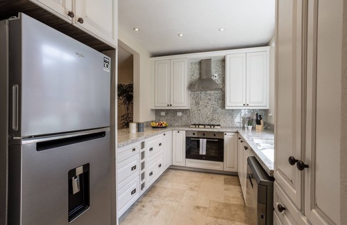 Zona Centro Apartment | Luxury Apartments with Rooftop & Jacuzzi