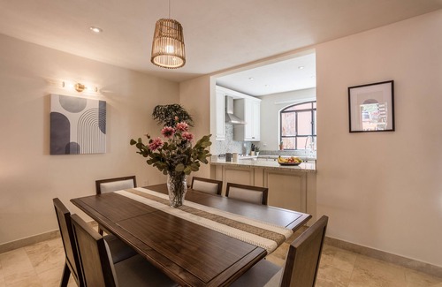 Zona Centro Apartment | Luxury Apartments with Rooftop & Jacuzzi