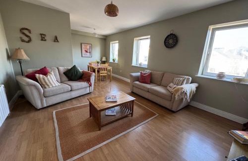 Lahinch Apartment | Luxury Apartment 1 min to Beach