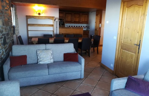 Aime Apartment | Luxury apartment 90m2 sleeps 10 La Plagne Aime 2000 at the foot of the slopes