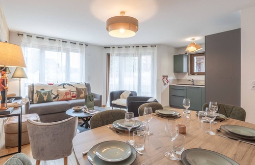 Eclose-Est Apartment | Luxury apartment, Alpe d'Huez center, 3 bedrooms, direct slope access, parking included