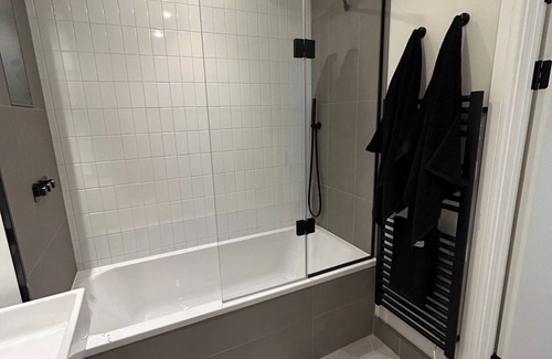 Tokyngton Apartment | Luxury apartment in iconic Wembley