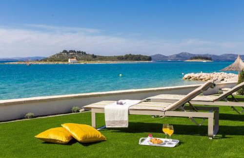 Pakostane Apartment | Luxury Apartment Sea