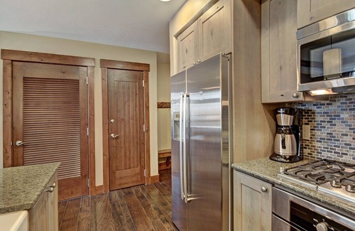 Peak 8 Condo | Luxury At Base Of Peak 8 + Epic Discovery Activities 1 Bedroom Condo by RedAwning