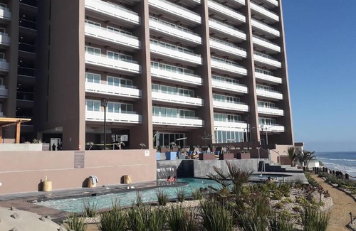 Costa de Oro Apartment | Luxury Beach Condo with Pool
