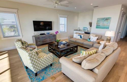 Bradenton Beach House | Luxury Beach House On The White Sands of The Gulf of Mexico