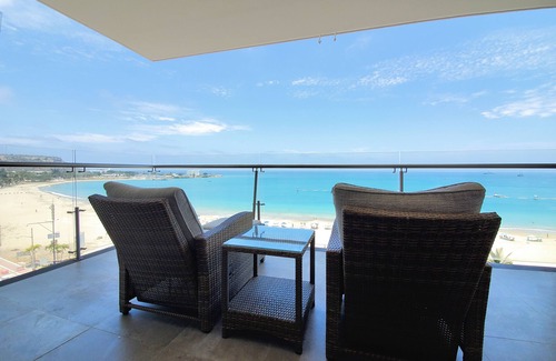 Salinas Condo | Luxury Beachfront Apartment in Chipipe – Stunning Views & Top Amenities 🌊🏖️