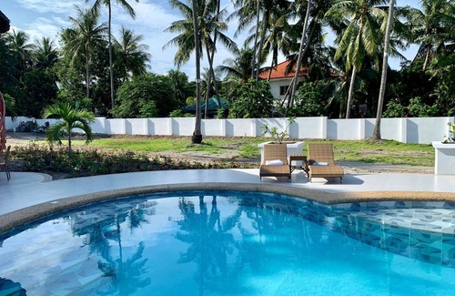 Zamboanguita Apartment | Luxury Beachfront Apartment by Green Turtle Residences
