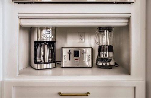 Ono Island House | Luxury Beachfront/Pool/Elevator/Sleeps 16